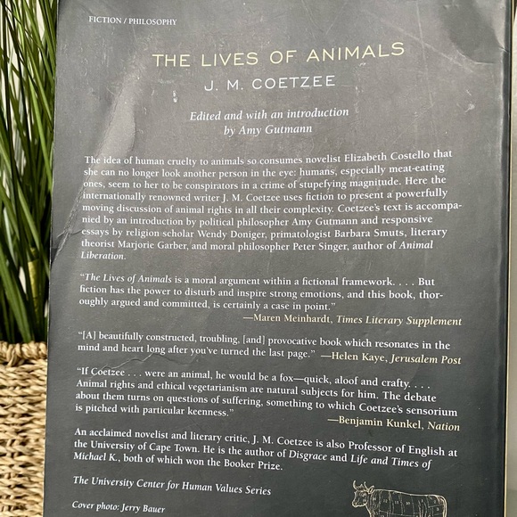 🆑The Lives of Animals by J.M. Coetzee. Good Condition. - Picture 3 of 7